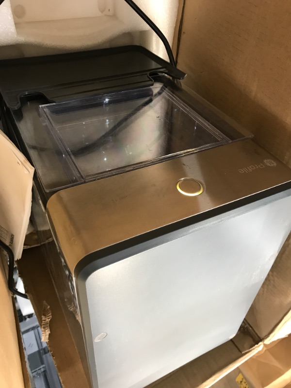 Photo 1 of parts only
GE Profile Opal | Countertop Nugget Ice Maker with Side Tank | Portable Ice Machine Makes up to 24 lbs. of Ice Per Day | Stainless Steel Finish
