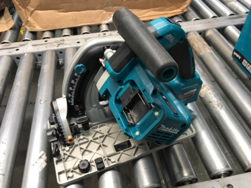 Photo 2 of 
Makita
18V X2 LXT Lithium-Ion (36V) Brushless Cordless 6-1/2 in. Plunge Circular Saw (Tool Only) with 55T Carbide Blade