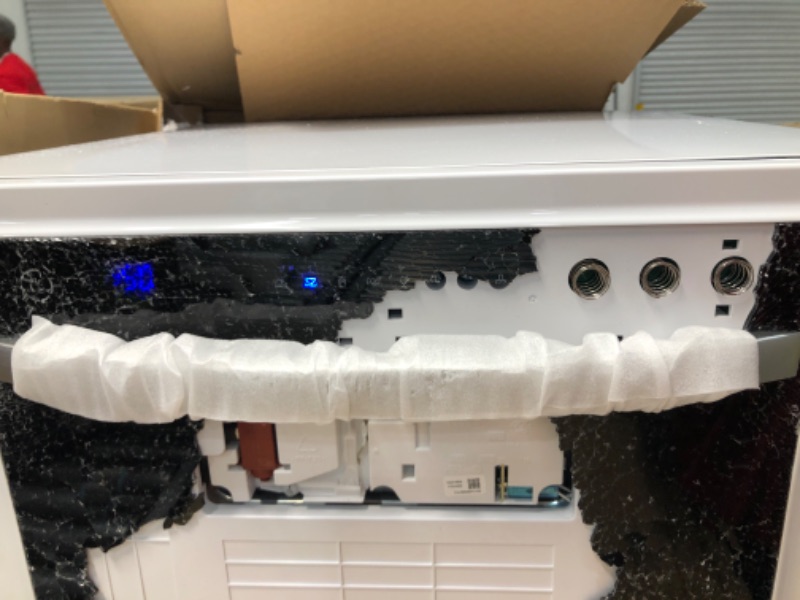 Photo 1 of DAMAGED-Black & Decker Countertop Dishwasher - White

