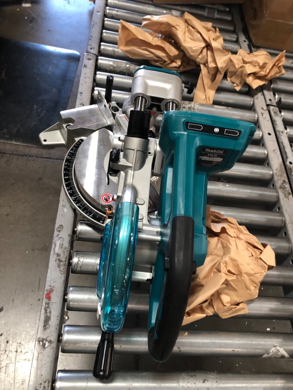 Photo 7 of **PARTS ONLY**

Makita 36V (18V X2) LXT® Brushless 7?1/2" Dual Slide Compound Miter Saw, Tool Only


