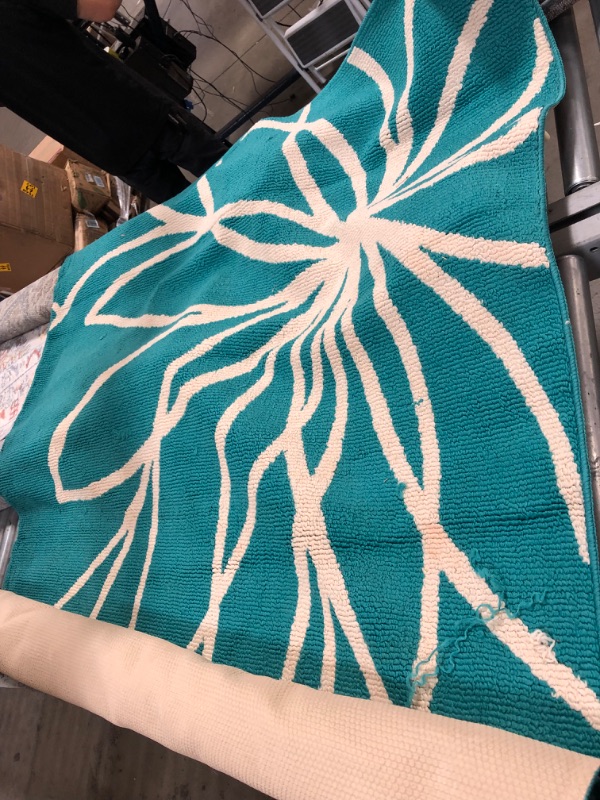 Photo 1 of 5'x8' summer solid are rug -teal 