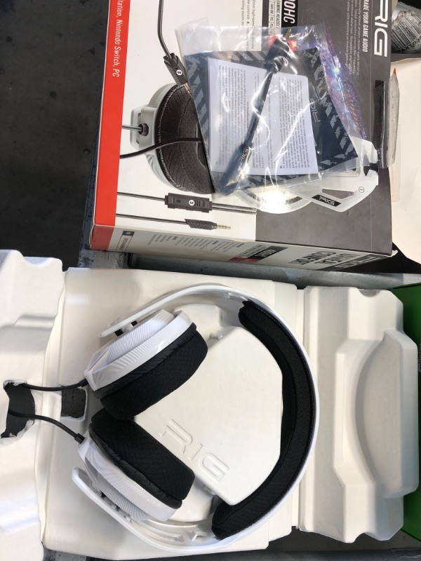 Photo 1 of RIG 400 HC Wired Performance Gaming Headset for Xbox Series X|S/Xbox One/PlayStation 4/5/Nintendo Switch/PC

