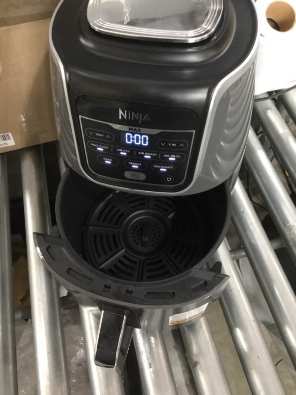 Photo 3 of Ninja AF161 Max XL Air Fryer that Cooks, Crisps, Roasts, Bakes, Reheats and Dehydrates, with 5.5 Quart Capacity, and a High Gloss Finish, Grey
