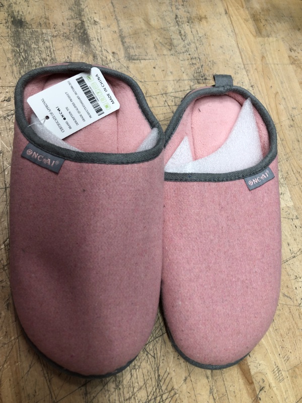 Photo 1 of ONCAI CLOSED TOE WOMENS ORTHOTIC SLIPPER FAUX FUR PINK
SIZE 8