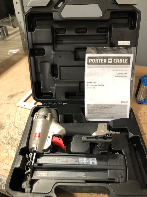 Photo 2 of 18-Gauge Pneumatic Brad Nailer Kit