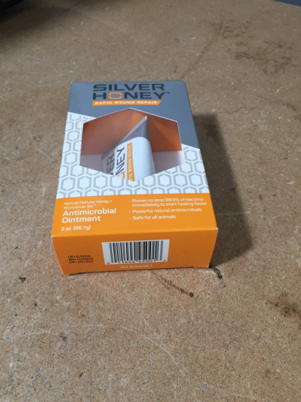 Photo 1 of ** EXP: 10/01/2022 **  *** NON-REFUNDABLE **   ** SOLD AS IS***
Absorbine Silver Honey Rapid Wound Repair Ointment, Manuka Honey & MicroSilver BG, Veterinarian Tested Horse & Animal Wound Care, 2oz Tube
