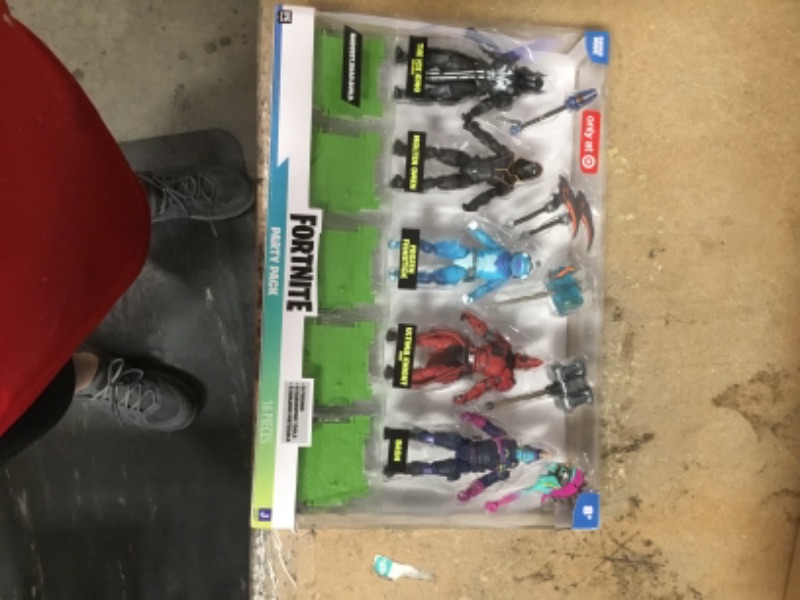 Photo 2 of 4 
Fortnite Party Pk, 4in Figures including Bash, Ultima Knight (Red), Frozen Fishstick, Molten Omen, Ice King (Silver) (Target Exclusive)

