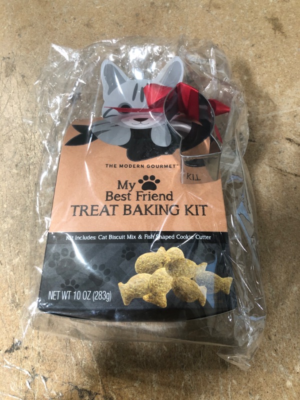 Photo 2 of ** EXP: 10/12/2022**   *** NON-REFUNDABLE **   ** SOLD AS IS ***
Thoughtfully Pets, Cat Treat Baking Kit, Includes Cat Biscuit Mix and Fish Shaped Cookie Cutter for Homemade Adult Cat Treats
