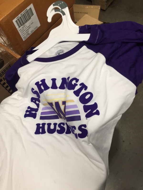 Photo 1 of 4ct  washington huskies womens shirt  white with purple sleeves  medium