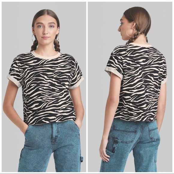 Photo 2 of 3 WILD FABLE | ZEBRA PRINT CROPPED COTTON CUFF SLEEVE TEE
size L