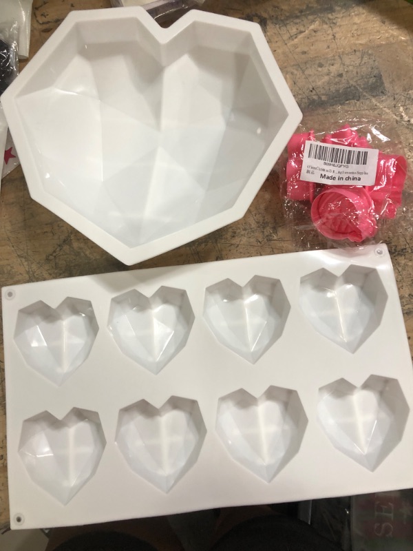 Photo 1 of *** FOOD MOLDS/CUTTERS***
Vedran 4 Pieces Christmas 3D Mini Cookie Cutter Set
Diamond Heart Shape Silicone Cake Mold 2Pcs