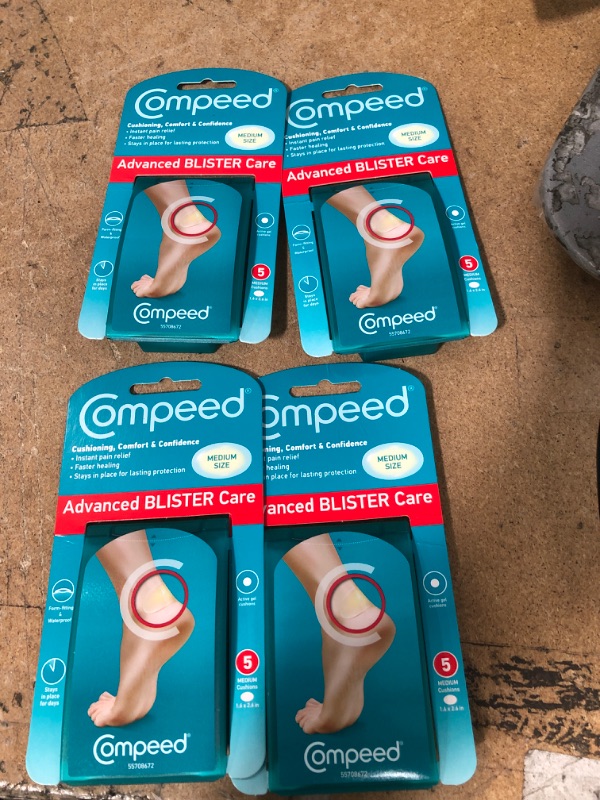 Photo 2 of ** SETS OF 2 **
Compeed Advanced Blister Care 5 Count Sports Pads (2 Packs), Hydrocolloid Bandages, Heel Blister Patches, Blister on Foot, Blister Prevention & Treatment Help, Waterproof Cushions
