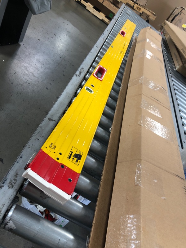 Photo 2 of *slightly warped*
Stabila 35610 Type 106T Extendable Plate Level 7 Feet with Removable Standoffs The Extra Long Spirit Level For Accurate Measurements Across Irregularities and Laths
