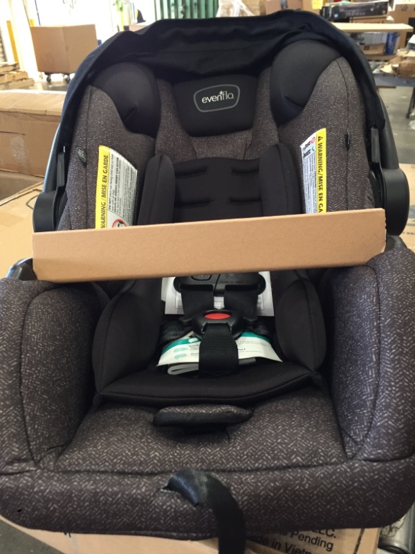 Photo 2 of ** ONLY CAR SEAT*- Evenflo Pivot Modular Travel System With SafeMax Car Seat
