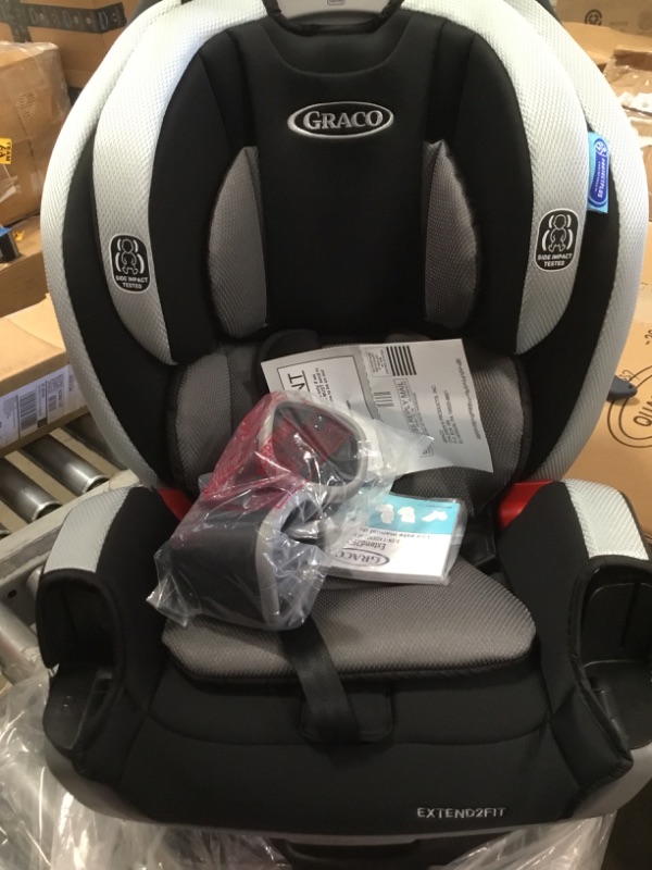 Photo 4 of Graco Extend2Fit 3 in 1 Car Seat, Ride Rear Facing Longer, Garner, 21.56 pounds