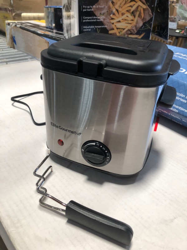 Photo 4 of (NON FUNCTIONAL)Elite Gourmet - 1.5Qt. Deep Fryer - Stainless Steel
