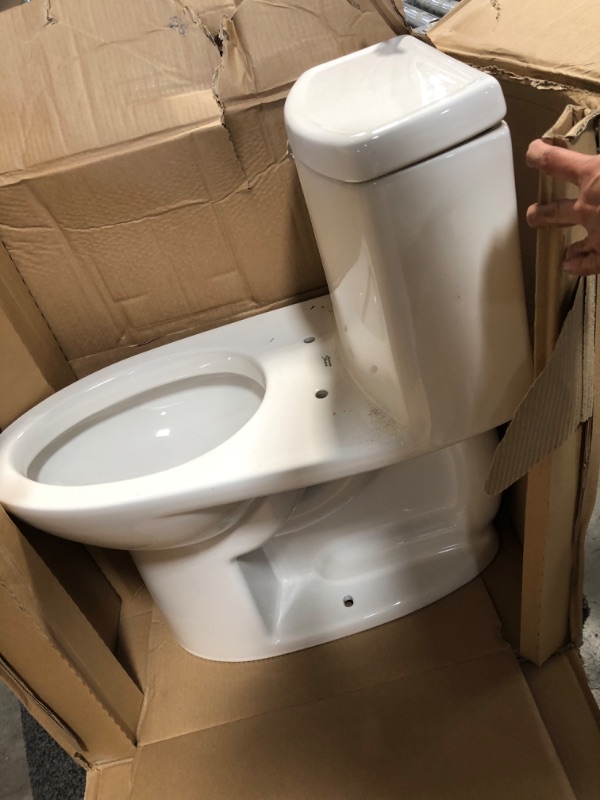 Photo 2 of **MISSING TOILET SEAT**
American Standard
Compact Cadet 3-FloWise Tall Height 1-Piece 1.28 GPF Single Flush Elongated Toilet in White.