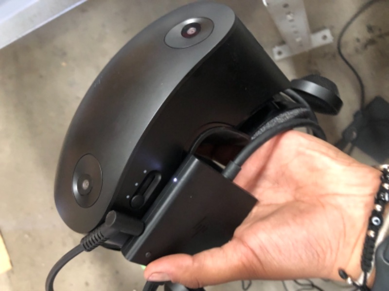 Photo 3 of HP Reverb VR3000 G2 VR Headset-- requires additional electrotonic supplies for full testing 
