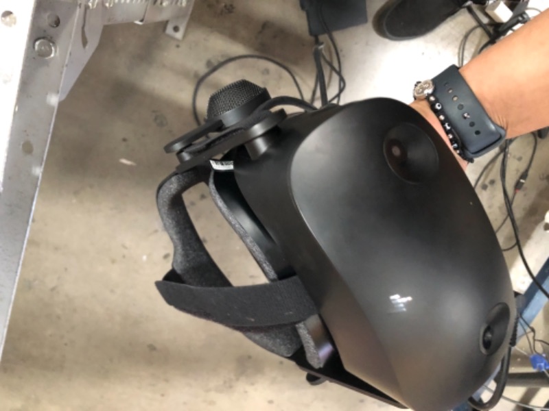 Photo 6 of HP Reverb VR3000 G2 VR Headset-- requires additional electrotonic supplies for full testing 
