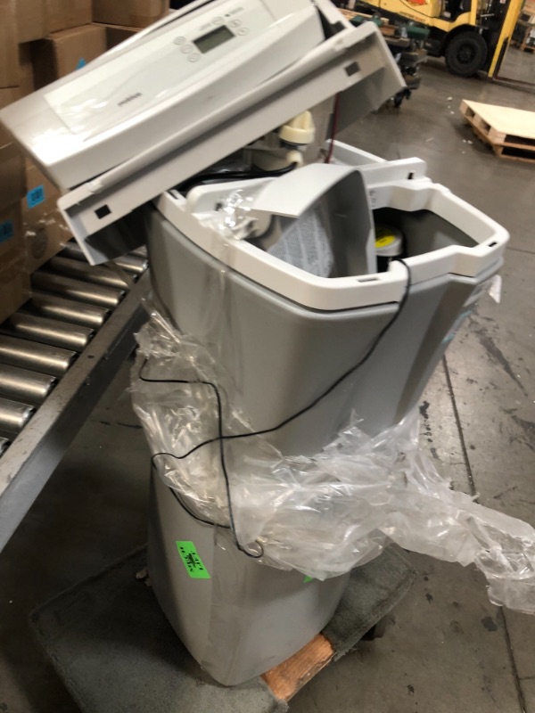 Photo 5 of Parts only ! Whirlpool WHES40E 40,000 Grain Softener | Salt & Water Saving Technology | NSF Certified | Automatic Whole House Soft Water Regeneration, White
