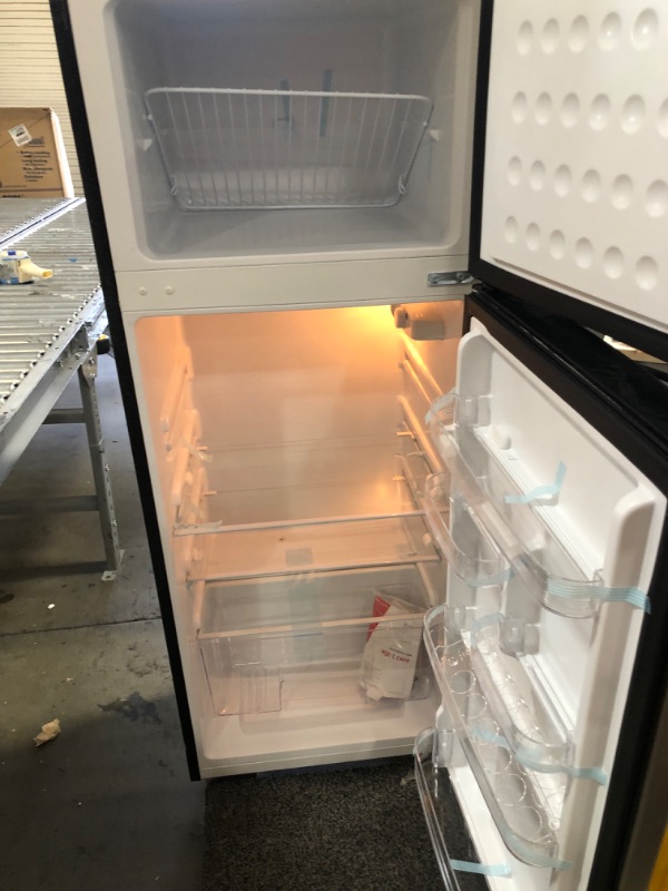 Photo 5 of (DENTED CORNER)
Frigidaire EFR751, 2 Door Apartment Size Refrigerator with Freezer, 7.2 cu ft, Platinum Series, Stainless Steel, 7.5
