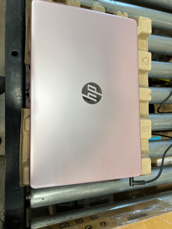 Photo 1 of HP Stream 14-cb Laptop Intel Celeron 4GB RAM 64GB eMMC 14-inch HD WLED