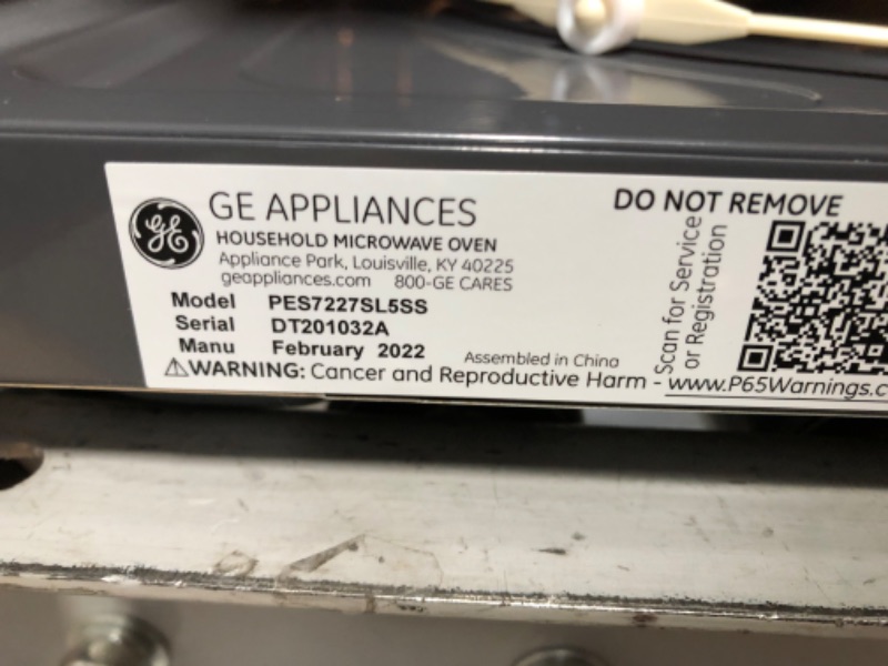 Photo 4 of (MISSING GLASS PLATE/MANUAL) GE Profile Profile 2.2 Cu. Ft. Countertop Microwave in Stainless Steel with Sensor Cooking, Silver
