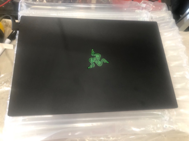 Photo 2 of Razer Blade 15 Gaming Laptop 2019: Intel Core i7-9750H 6 Core - GeForce GTX 1660Ti - 15.6" FHD 1080p 144Hz - 16GB RAM - 256GB SSD + 1TB, CNC Aluminum, Chroma RGB Lighting, Thunderbolt 4
