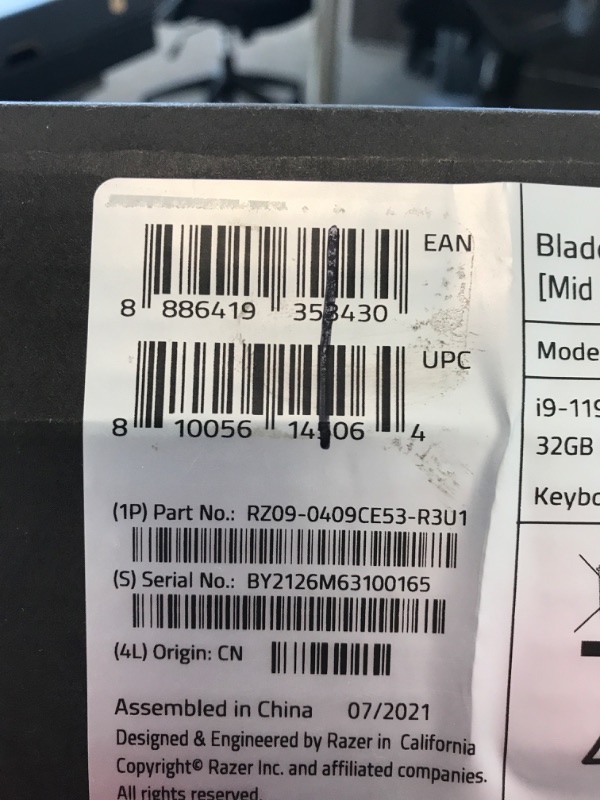 Photo 9 of **SCREEN ON LAP TOP DOES NOT DISPLAY CAN BE USED ON ANOTHER MONITOR ***Razer - Blade 15 Advanced - 15.6" Gaming Laptop - 4K OLED - Intel Core i9 - NVIDIA GeForce RTX 3080 - 32GB RAM - 1TB SSD - Black
