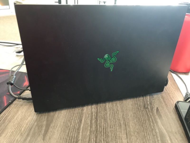 Photo 8 of **SCREEN ON LAP TOP DOES NOT DISPLAY CAN BE USED ON ANOTHER MONITOR ***Razer - Blade 15 Advanced - 15.6" Gaming Laptop - 4K OLED - Intel Core i9 - NVIDIA GeForce RTX 3080 - 32GB RAM - 1TB SSD - Black
