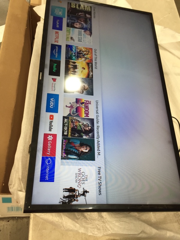 Photo 2 of SAMSUNG 40-inch Class LED Smart FHD TV 1080P (UN40N5200AFXZA, 2019 Model)
