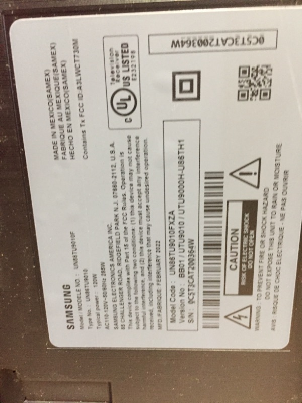 Photo 4 of **HAS CRACK ON THE SCREEN**
SAMSUNG 86-inch Class Crystal UHD TU9010 Series - 4K UHD LED Smart TV with Alexa Built-in (UN86TU9010FXZA, 2021 Model)
