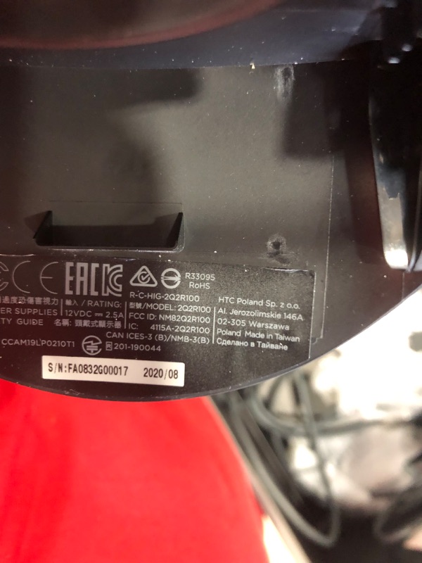 Photo 4 of HTC Vive Cosmos Elite Virtual Reality System - PC
