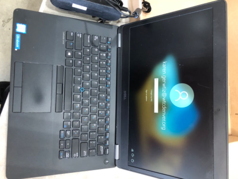 Photo 3 of Dell Latitude E7470 FHD Ultrabook Business Laptop Notebook (Intel Core i7 6650U, 16GB Ram, 256GB SSD, HDMI, Camera, WiFi, Bluetooth) Win 10 Pro
- Has password on lock-screen 