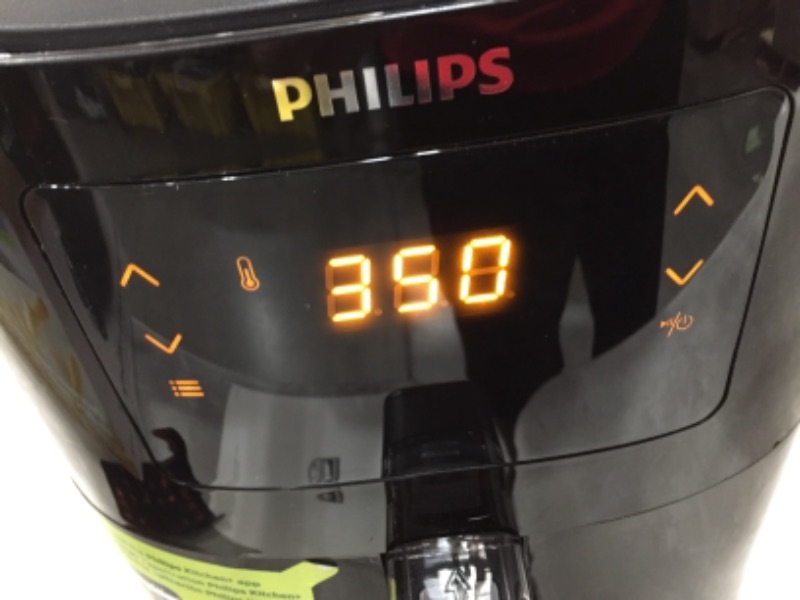 Photo 2 of Philips Essential Air Fryer
