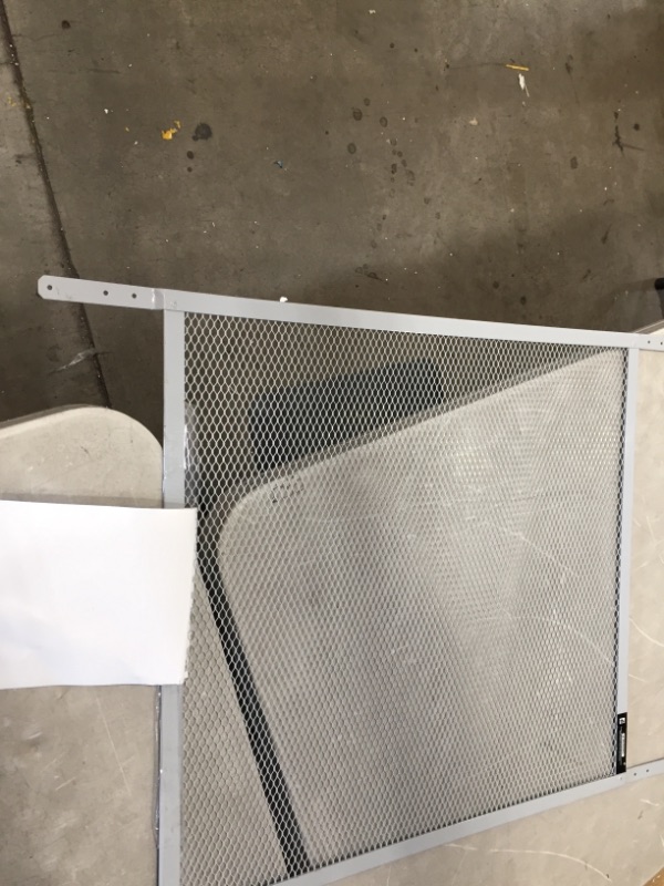 Photo 2 of **MINOR DAMAGE* Saint-Gobain ADFORS FSP8510-U Grille, 24" x 30", Silver
