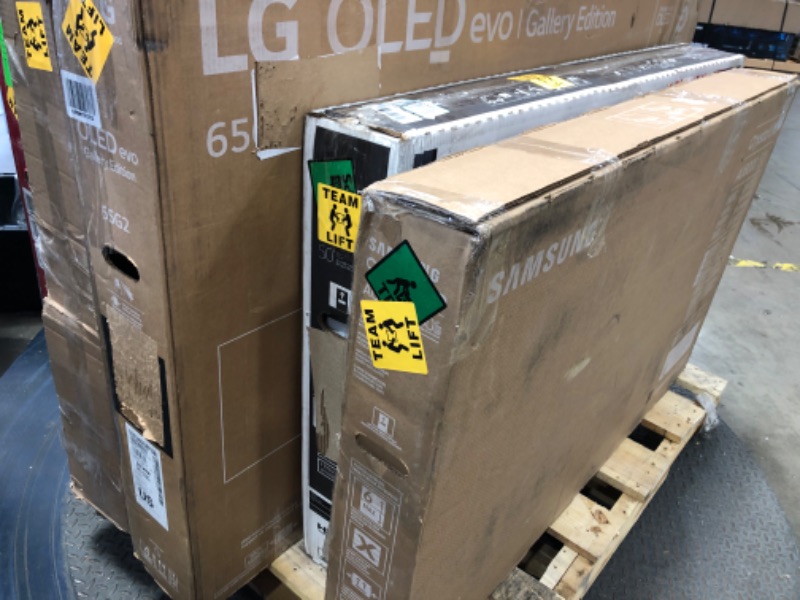 Photo 1 of MIXED PALLET OF DAMAGED TVS**MIXED SIZES**NO REFUNDS** 