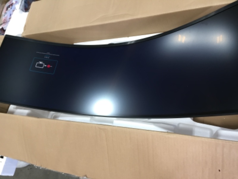 Photo 2 of SAMSUNG 49-inch Odyssey G9 Gaming Monitor | QHD, 240hz, 1000R Curved, QLED, NVIDIA G-SYNC & FreeSync | LC49G95TSSNXZA Model
