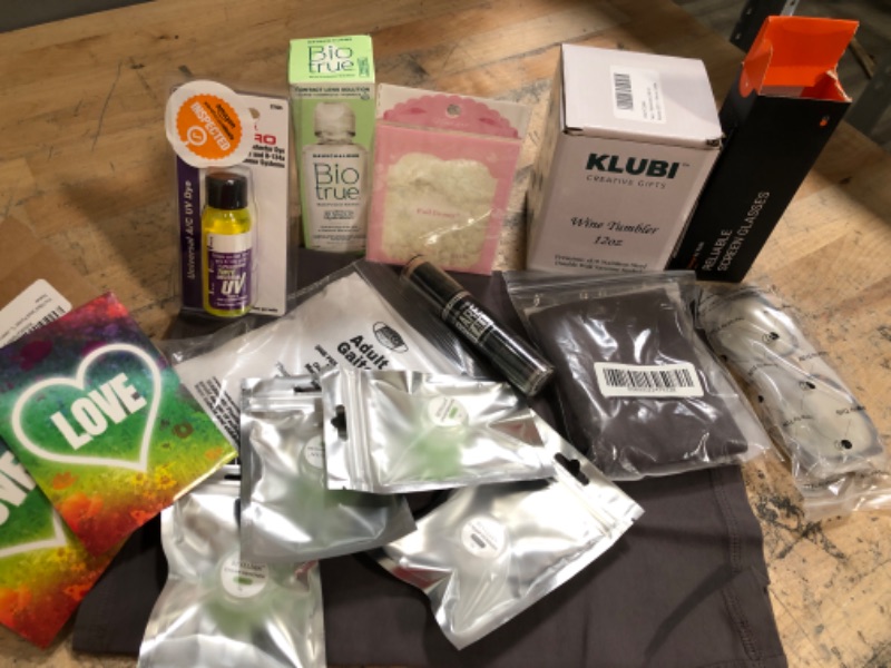 Photo 1 of **** BUNDLE BAG OF BEAUTY PRODUCTS AND GIFTS, AND MORE*** SOLD AS IS*** NO RETURNS*** NO REFUNDS***
