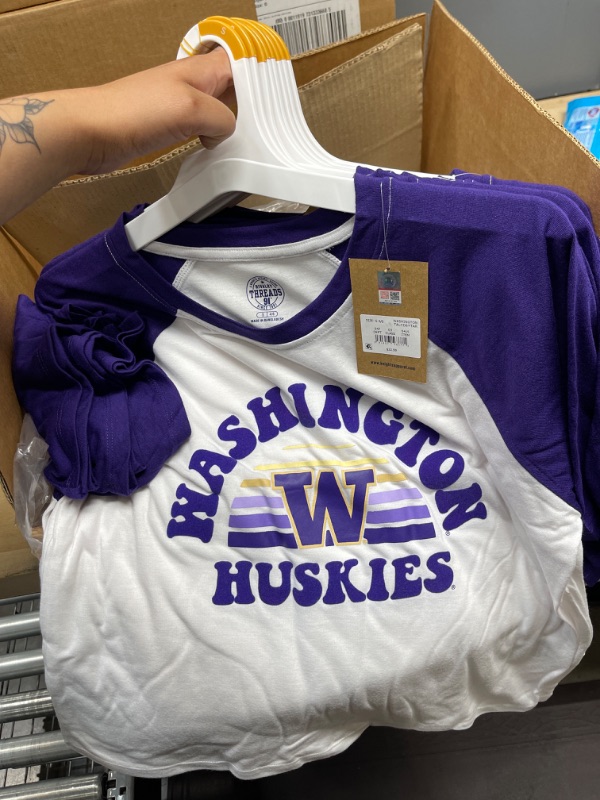 Photo 1 of CASE OF 8 WASHINGTON HUSKIES SHIRT, SMALL