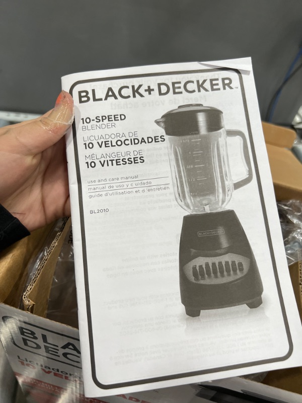 Photo 2 of BLACK+DECKER Crush Master 10-Speed Blender, Black, BL2010BP
