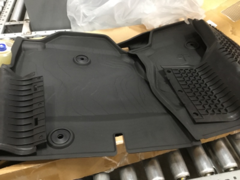 Photo 2 of ***INCOMPLETE** Fits Jeep Wrangler JL 2018 Slush Floor Mats All Weather Mats 3 piece 