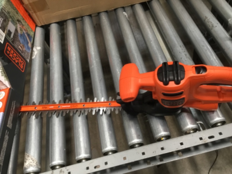 Photo 2 of BLACK+DECKER Electric Hedge Trimmer, 17-Inch