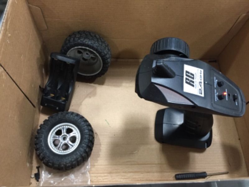 Photo 3 of **PARTS ONLY**
BEZGAR Remote Control Truck-9145 High Speed All Terrains Off Road RC Monster Car,More Extended Run Time for Boys and Girls
- Missing/loose hardware/components 