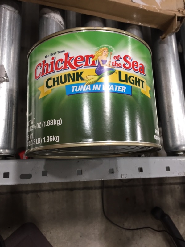 Photo 2 of  Best by 10/4/24Chicken of the Sea Chunk Light Tuna in Water, Food Service Pack, 66.5 oz. (1.88 kg) Can, 4.15 pound nonrefundable 