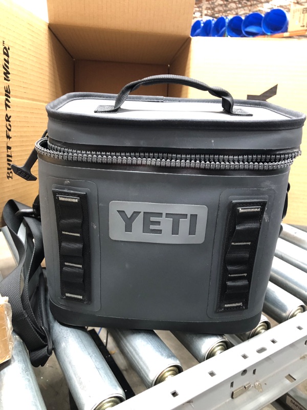 Photo 1 of **ZIPPER GETS STUCK**
YETI Hopper Flip 8 Portable Soft Cooler
