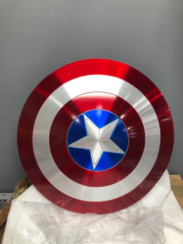 Photo 2 of **ONE STRAP NEEDS TO BE ATTACHED**
Marvel Exclusive Legends Gear Classic Comic Captain America Shield Prop Replica
