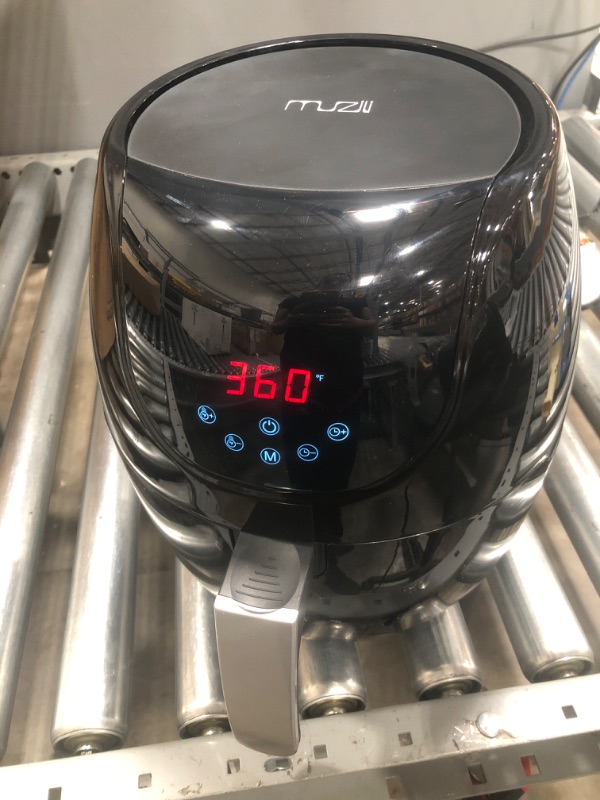 Photo 3 of Muzili 3 Liter Large Hot Air Fryer (Part number: YH189BLHO-US01)
