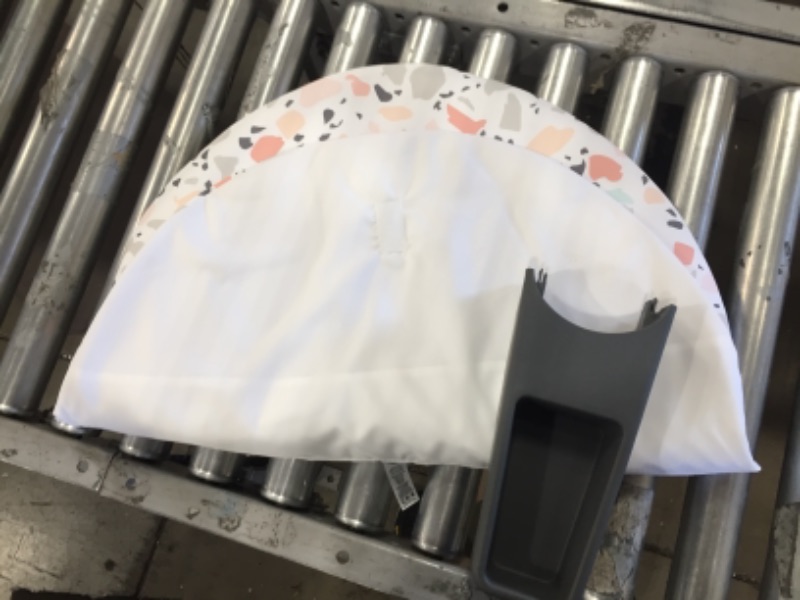 Photo 1 of Fisher-Price on-the-Go Baby Dome -
