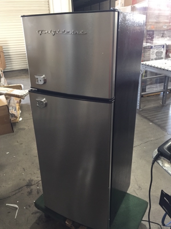 Photo 2 of **PARTS ONLY**
Frigidaire EFR751, 2 Door Apartment Size Refrigerator with Freezer, 7.2 cu ft, Platinum Series, Stainless Steel, 7.5
